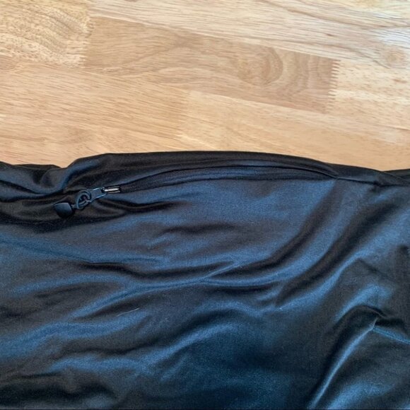 Beyond Yoga Black Infinity Scarf with zipper pocket - Picture 5 of 9